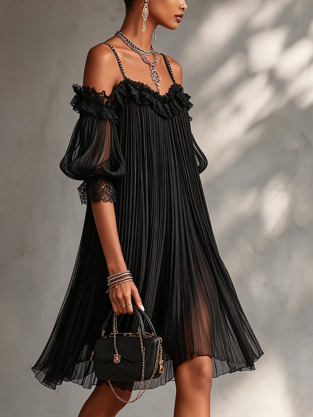GABRIELLA™ | MINI ABITO IN CHIFFON NERO CON SPALLE SCOPERTE