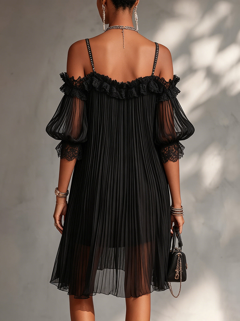 GABRIELLA™ | MINI ABITO IN CHIFFON NERO CON SPALLE SCOPERTE